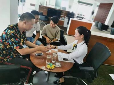 BMW·專訪丨義烏信寶行銷售顧問-劉朵朵