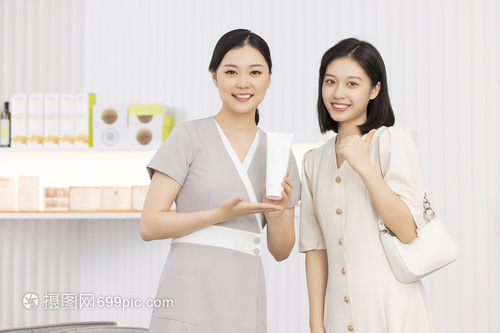 美容院銷售顧問推薦美容產品