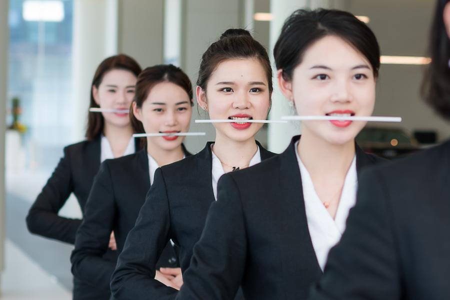 豪車銷售顧問氣質都那么好,原來要接受這么嚴格的禮儀訓練